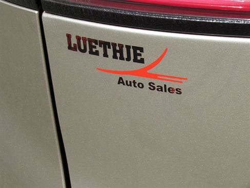 Used 2021 Ford Edge SE image 32