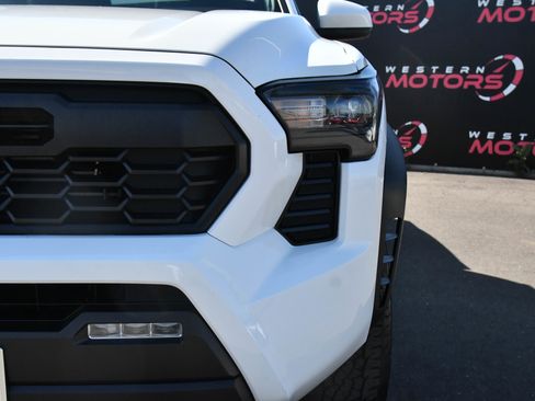 Used 2024 Toyota Tacoma TRD Off-Road image 11