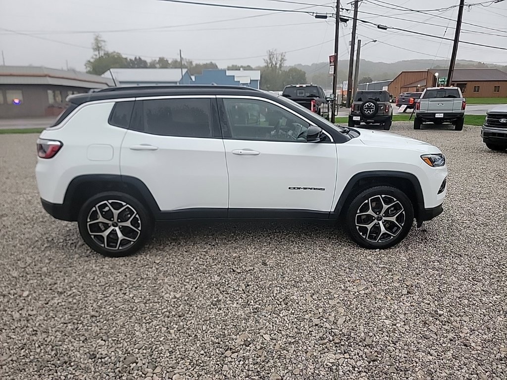 Used 2026 Jeep Compass Limited AWD/4WD image 4