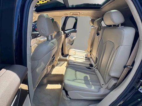Used 2018 Audi Q7 3.0T Prestige AWD/4WD image 10