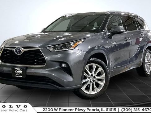 Used 2021 Toyota Highlander Limited image 1