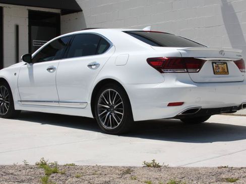Used 2014 Lexus LS 460 AWD w/ F Sport Package image 14