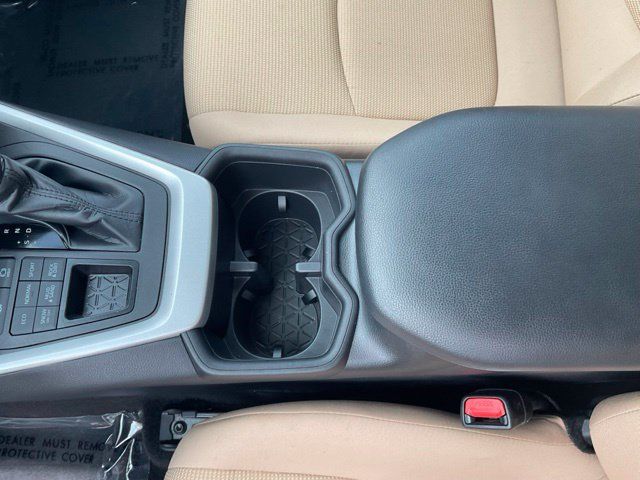 Used 2023 Toyota RAV4 LE AWD/4WD image 20