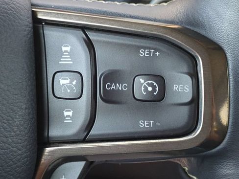 Used 2019 RAM 1500 Limited w/ Advanced Safety Group AWD/4WD image 27