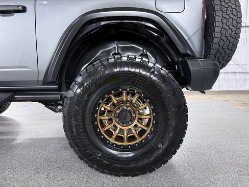 Used 2024 Ford Bronco Black Diamond image 11