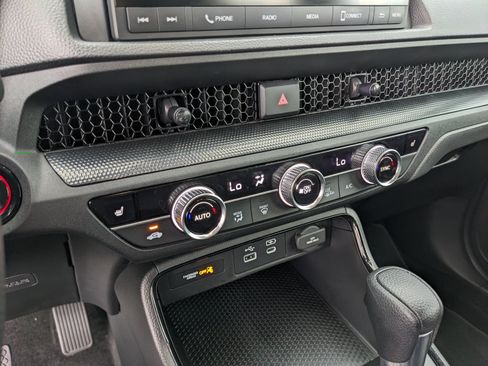 Used 2025 Honda CR-V EX image 25
