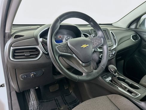 Used 2024 Chevrolet Equinox LT image 9