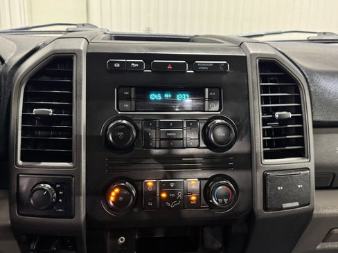 Used 2018 Ford F450 XL w/ Power Equipment Group image 19