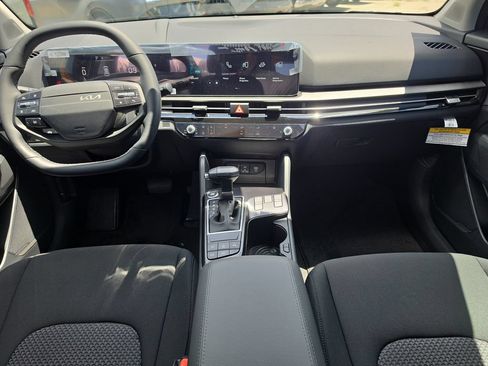 New 2026 Kia Sportage LX FWD image 12