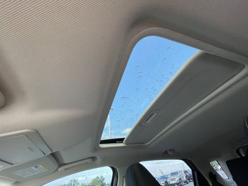 Used 2021 Ford EcoSport SE image 3