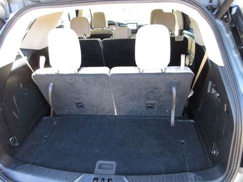 Certified 2020 Ford Explorer XLT image 28