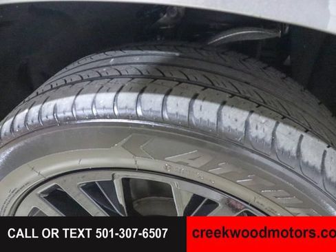 Used 2023 GMC Yukon SLT AWD/4WD image 25