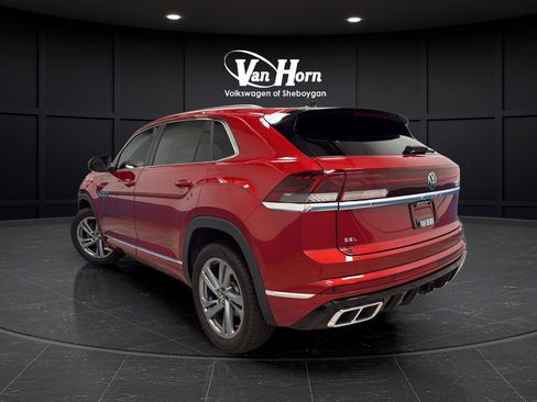 Used 2024 Volkswagen Atlas Cross Sport SEL R-Line AWD/4WD image 5