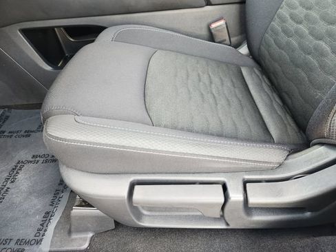 Used 2025 Nissan Pathfinder S FWD image 25