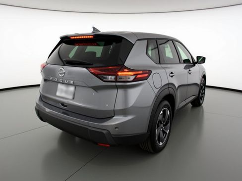 Used 2025 Nissan Rogue SV FWD image 9