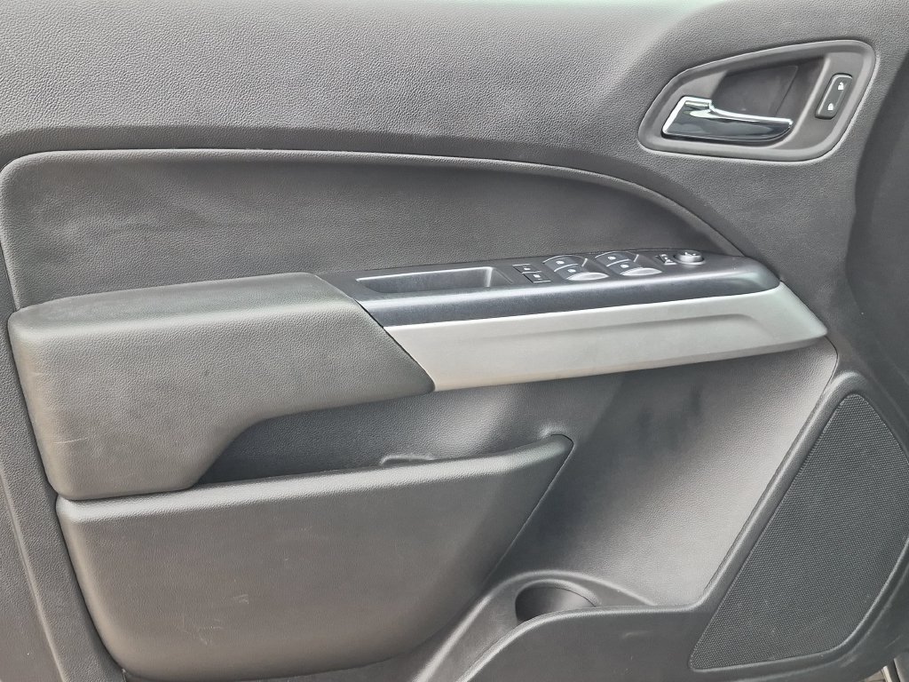 Used 2020 Chevrolet Colorado LT w/ Safety Package AWD/4WD image 13