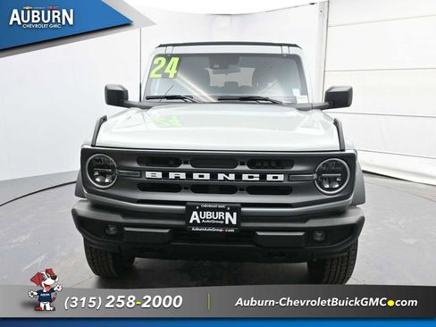 Used 2024 Ford Bronco Big Bend image 3