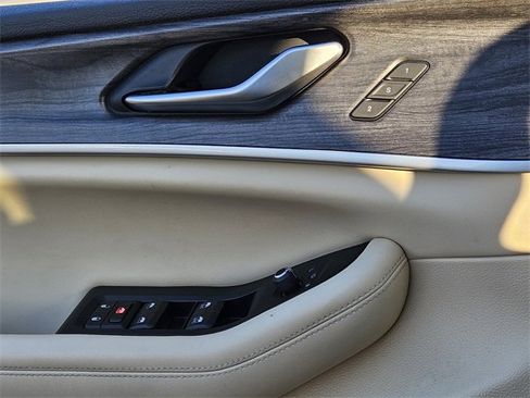 Used 2023 Jeep Grand Cherokee Limited w/ Luxury Tech Group II image 26