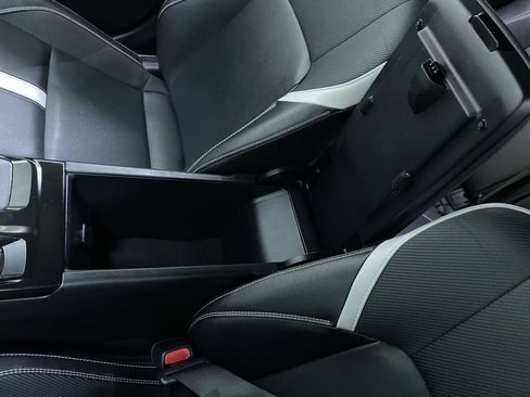 Used 2025 Toyota Camry SE image 26