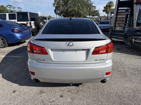 Used 2007 Lexus IS 250 w/ Preferred Accessory Pkg RWD image 5