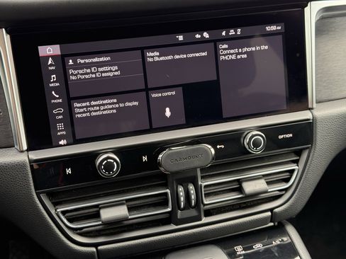 Certified 2023 Porsche Macan GTS image 19