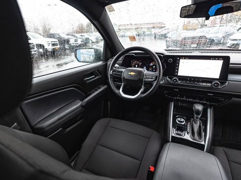 Used 2024 Chevrolet Colorado LT w/ LT Convenience Package image 14