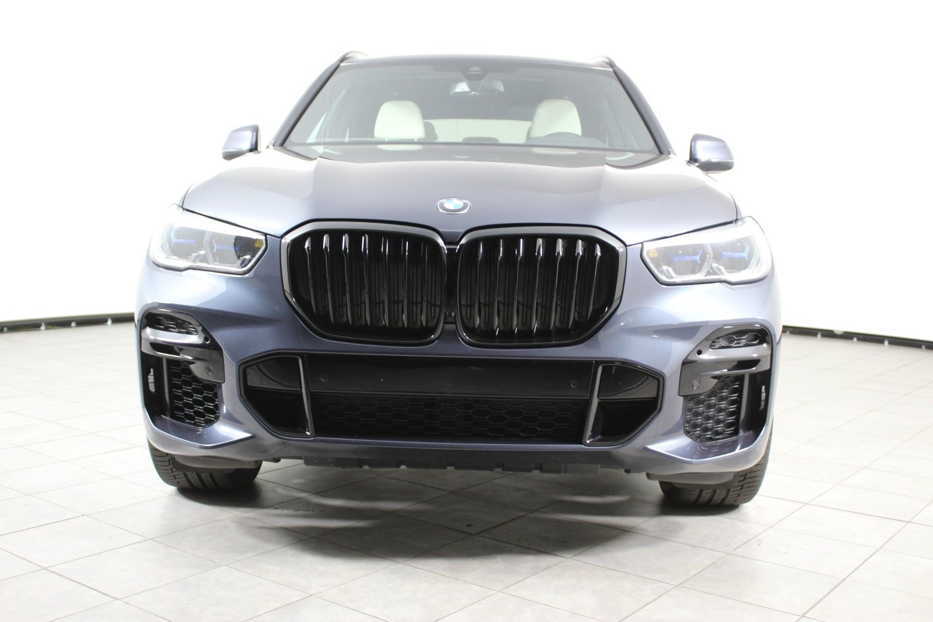 Used 2026 BMW X5 sDrive40i w/ M Sport Package RWD image 5