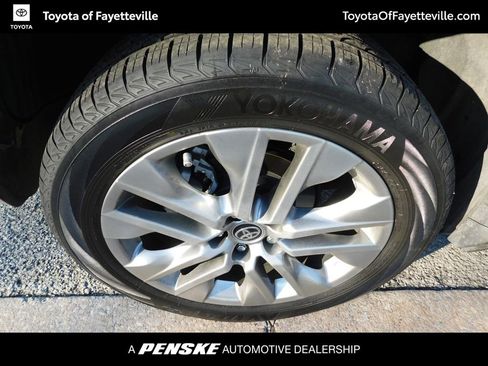 Used 2020 Toyota RAV4 Limited image 8