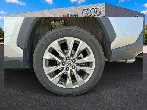 Used 2023 Toyota RAV4 XLE Premium AWD/4WD image 7