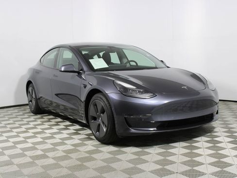 Used 2021 Tesla Model 3 Standard Range Plus image 23