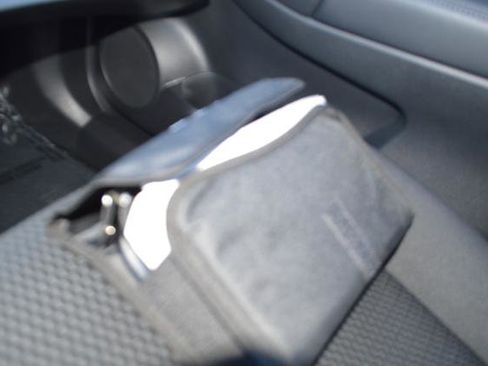 Used 2018 Nissan Rogue Sport S image 19