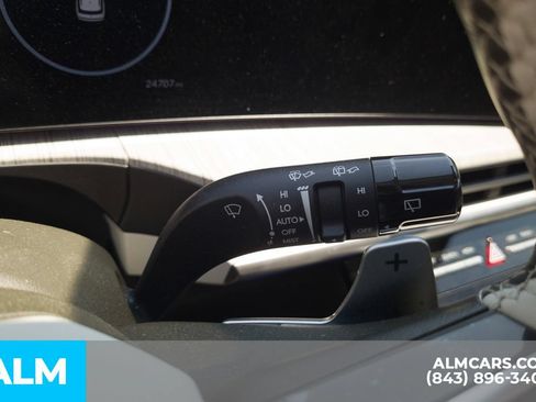 Used 2025 Hyundai Santa Fe Calligraphy FWD image 16