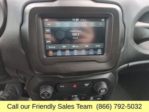 Used 2020 Jeep Renegade Altitude FWD image 18