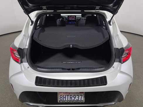 Used 2019 Toyota Corolla Hatchback image 10