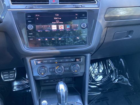 Used 2019 Volkswagen Tiguan SEL Premium R-Line AWD/4WD image 13
