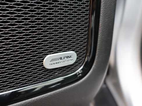 New 2025 Jeep Compass Latitude w/ Sun & Sound Group image 8