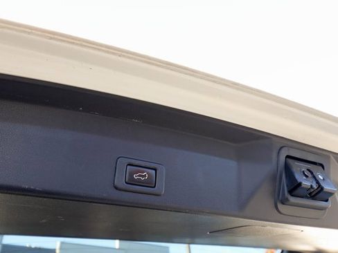 Used 2019 Subaru Ascent Touring image 44