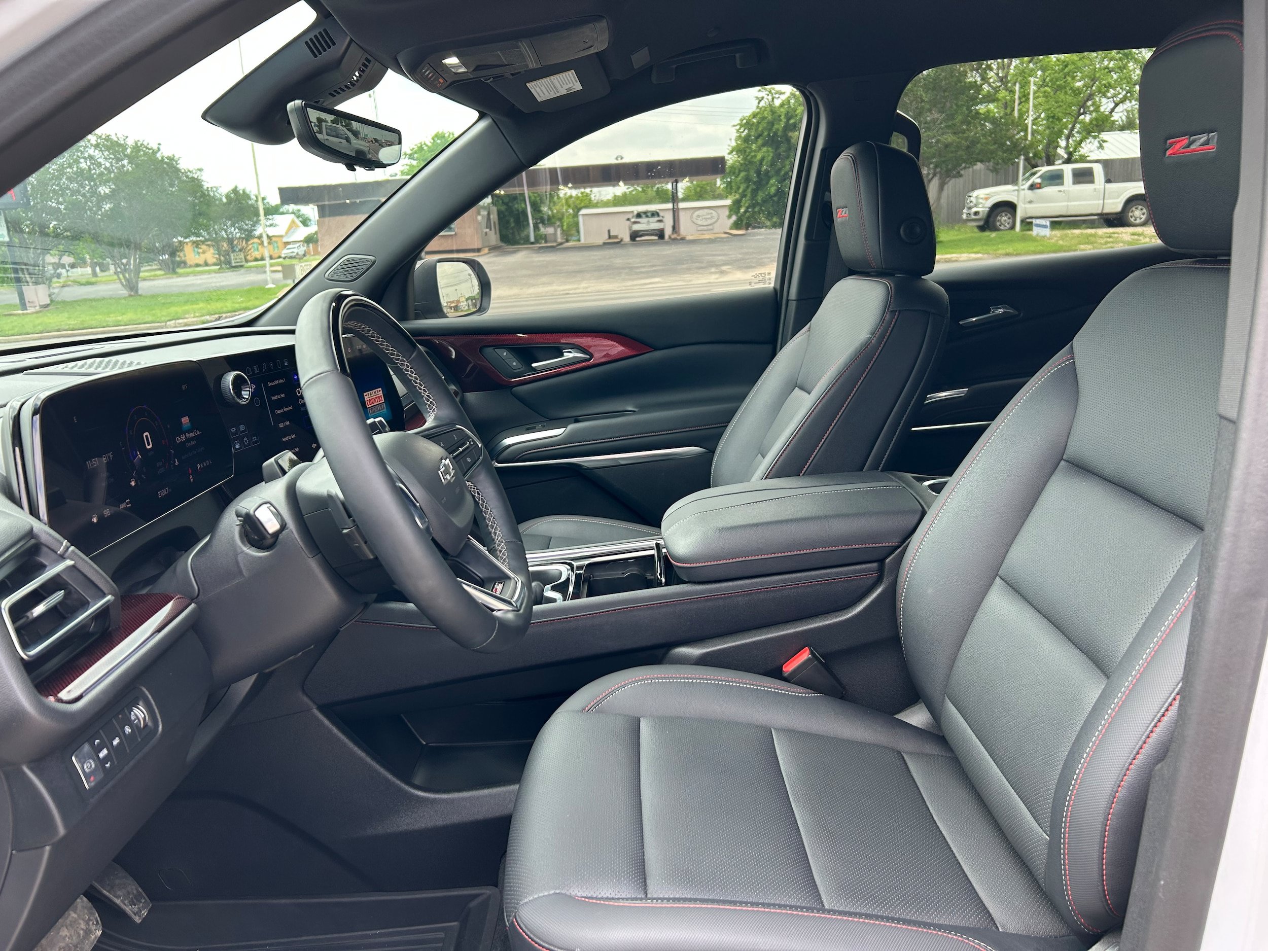 Used 2024 Chevrolet Traverse Z71 w/ Enhanced Driving Package AWD/4WD image 18