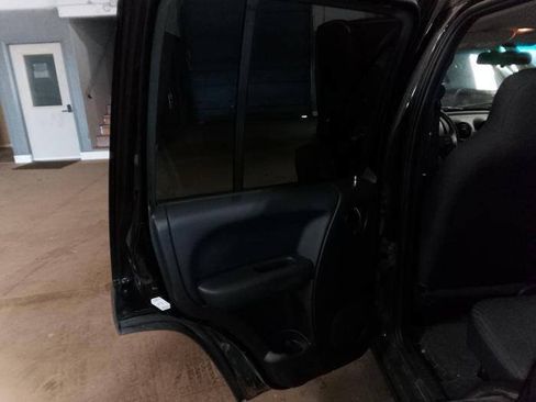 Used 2004 Jeep Liberty Sport w/ PWR Convenience Group AWD/4WD image 25
