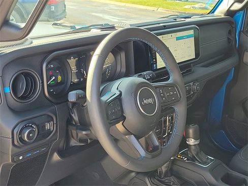 Used 2024 Jeep Wrangler Unlimited Rubicon 4xe w/ Convenience Group image 5