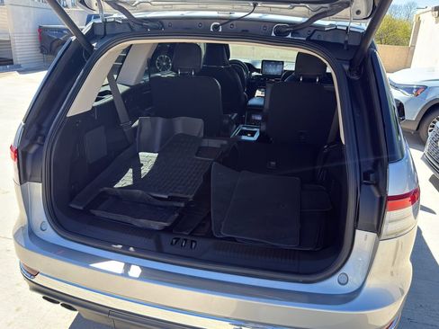 Used 2023 Lincoln Aviator Reserve w/ Equipment Group 201A image 11