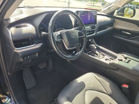 Used 2024 Toyota Grand Highlander AWD image 21