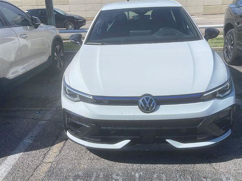 Used 2025 Volkswagen Golf w/ Euro Style Package AWD/4WD image 4