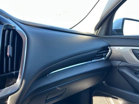 Used 2019 Chevrolet Traverse LT w/ LT Premium Package image 41