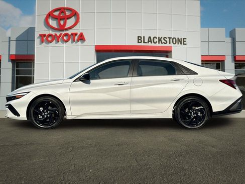 Used 2026 Hyundai Elantra Sport FWD image 6