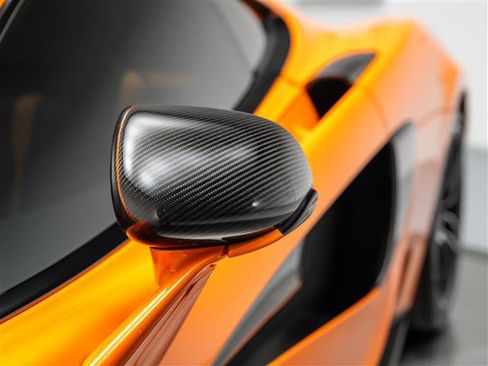 Used 2017 McLaren 570S image 18