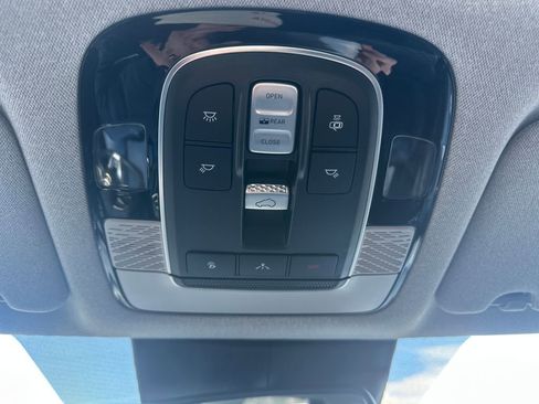 Used 2021 Hyundai Palisade Limited image 32