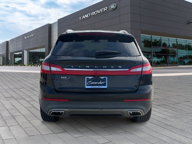 Used 2016 Lincoln MKX Reserve w/ Climate Package FWD image 4