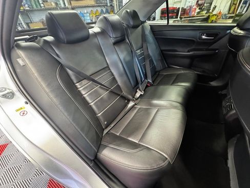 Used 2015 Toyota Camry XLE FWD image 10