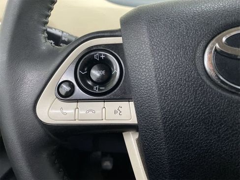 Used 2016 Toyota Prius Four image 22